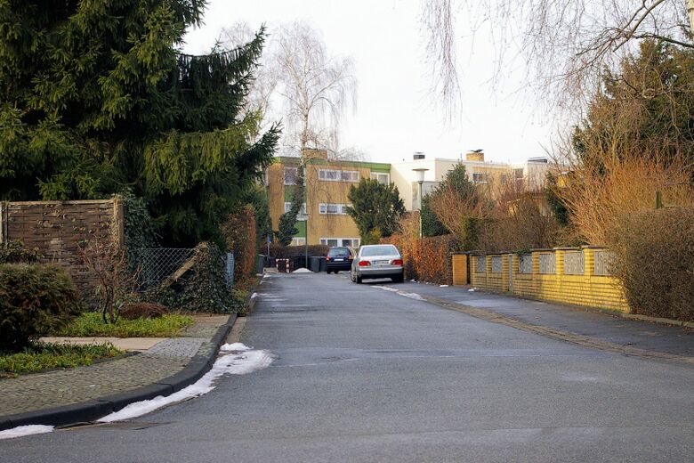 Rotdornschleife von der Schlehenstraße aus