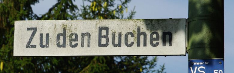 Straßenschild Zu den Buchen