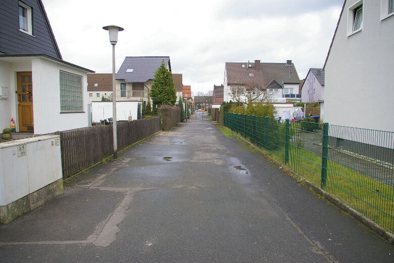 Gisela-van-Wüllen-Weg von der Memeler Straße aus
