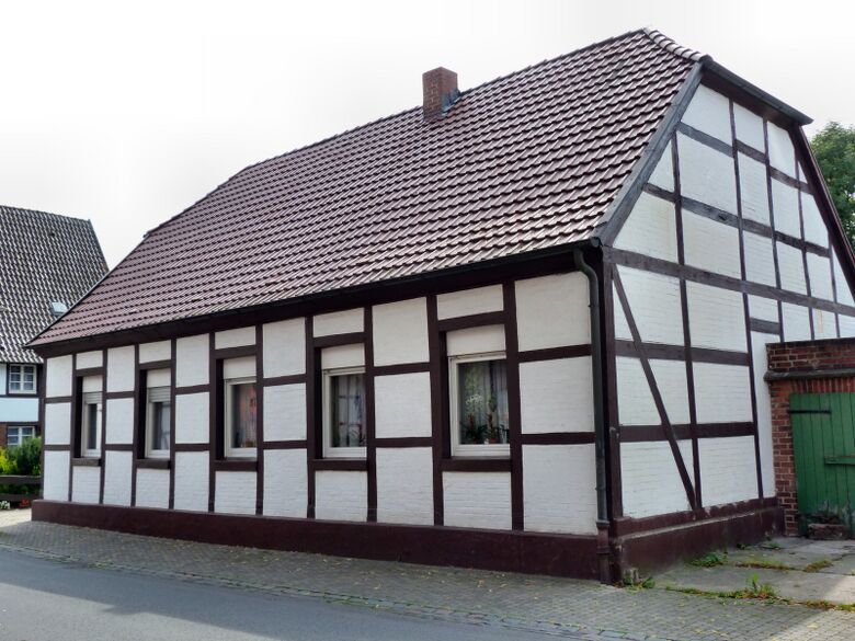 Baudenkmal Heessener Dorfstraße 5 (August 2013)