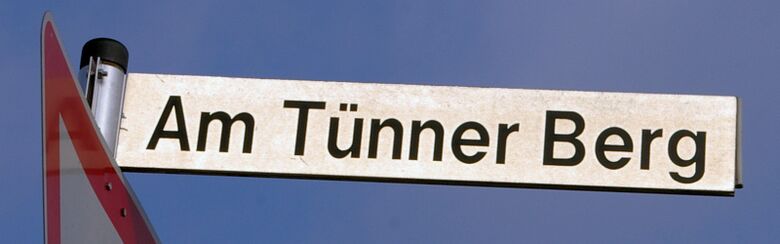 Straßenschild Am Tünner Berg