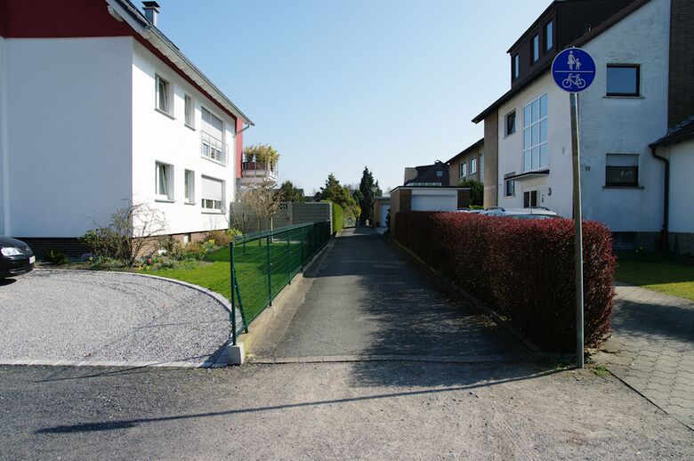 Weg-PE-c03 vom Selmigerheideweg aus