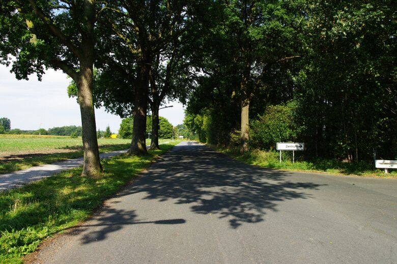 Uentroper Dorfstraße an der Einmündung Lippestraße Richtung Hülshoffstraße
